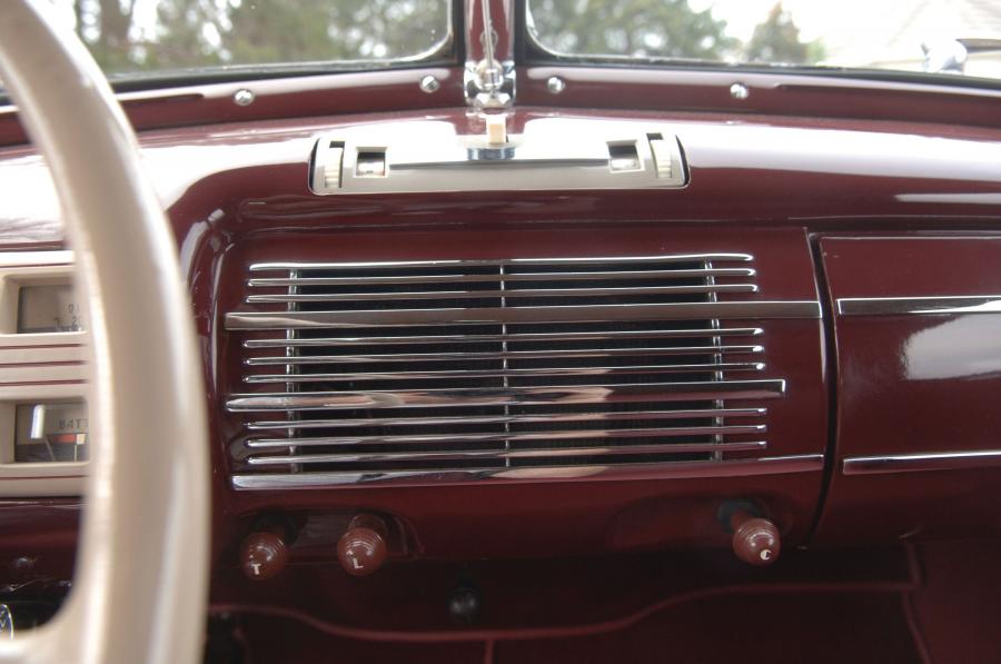  Ford DeLuxe Convertible Coupe 1940 года  (фото 70 из 80)